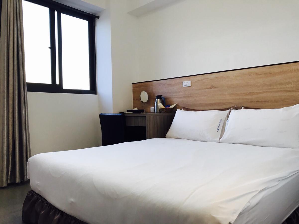 Grano House Hostel Đài Trung Ngoại thất bức ảnh